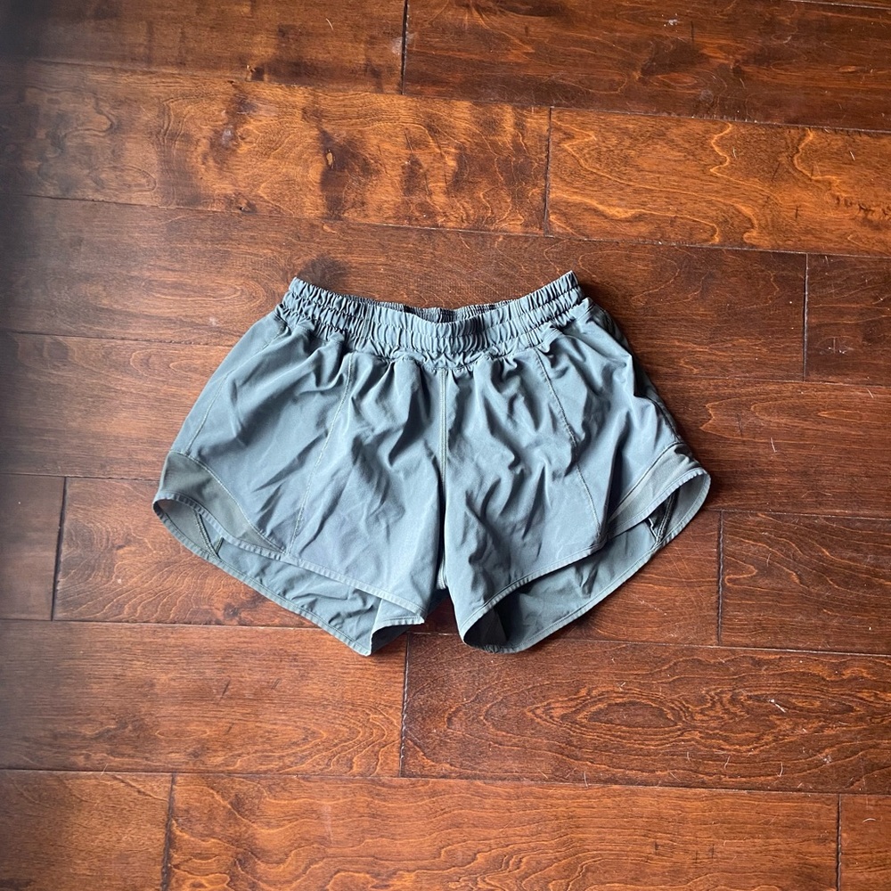 lululemon olive green 4in shorts